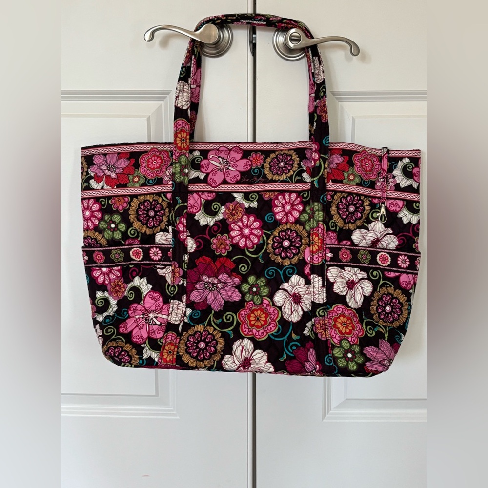 NWT Vera Bradley vintage super tote in Mod Pink